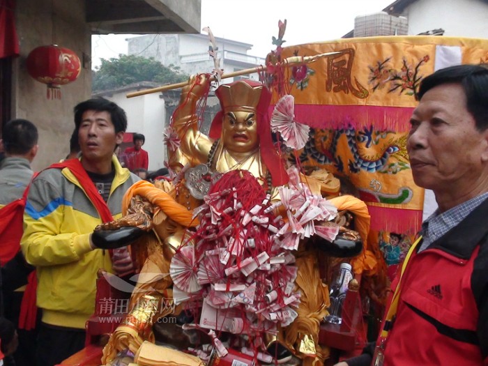 仙游郊尾阳谷杨寨--兴漳宫天水庙--杨公太师出巡,保境