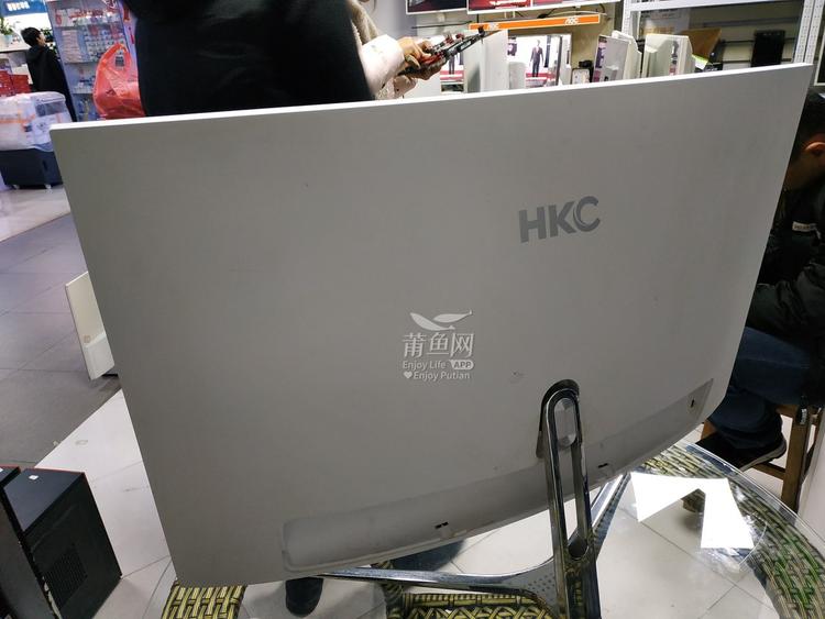 hkc 32寸液晶显示器